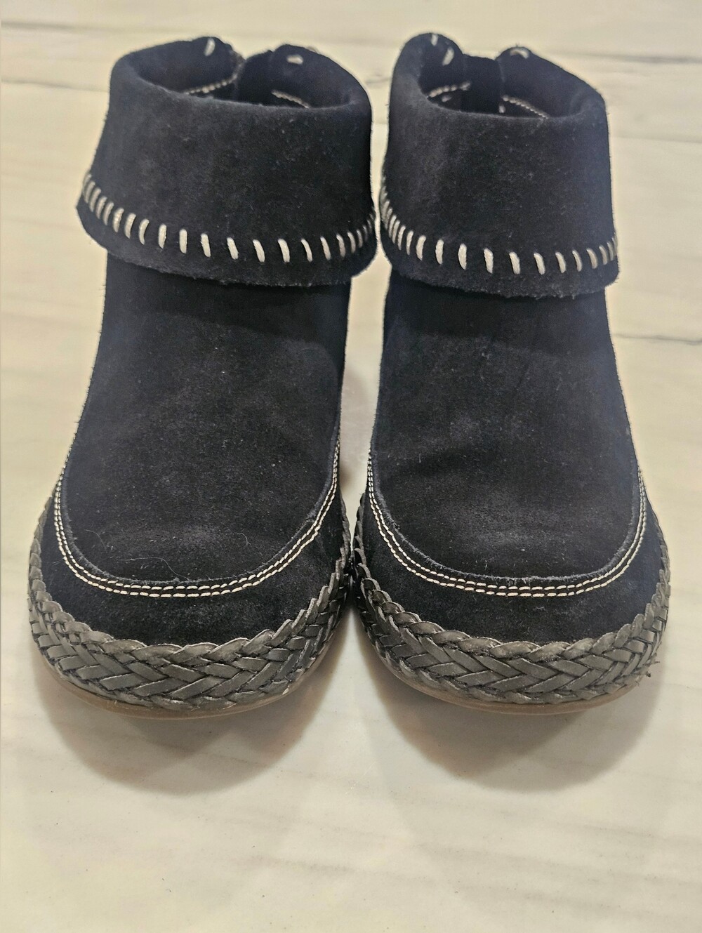 UGG Varney Suede Moccasin Ankle Boots - Black - Women's Size 6